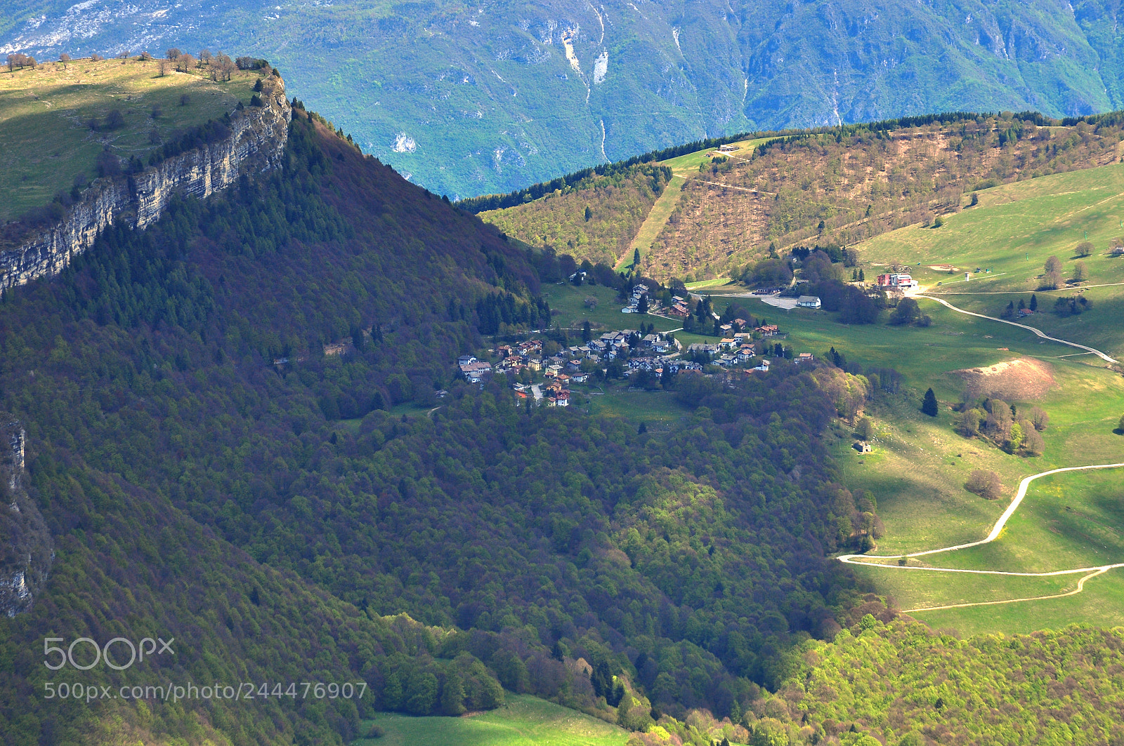 Nikon D90 sample photo. Hobbit's village photography