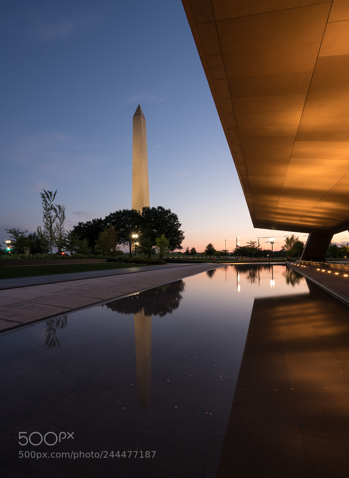 Sony a7R II sample photo. Reflection of washington in photography