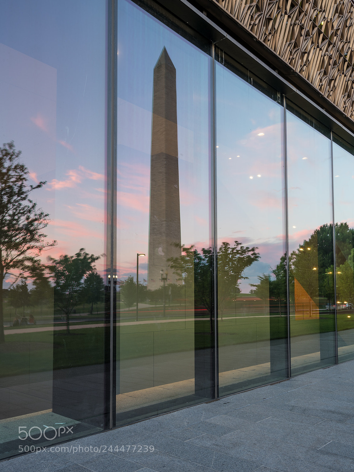 Sony a7R II sample photo. Reflection of washington in photography
