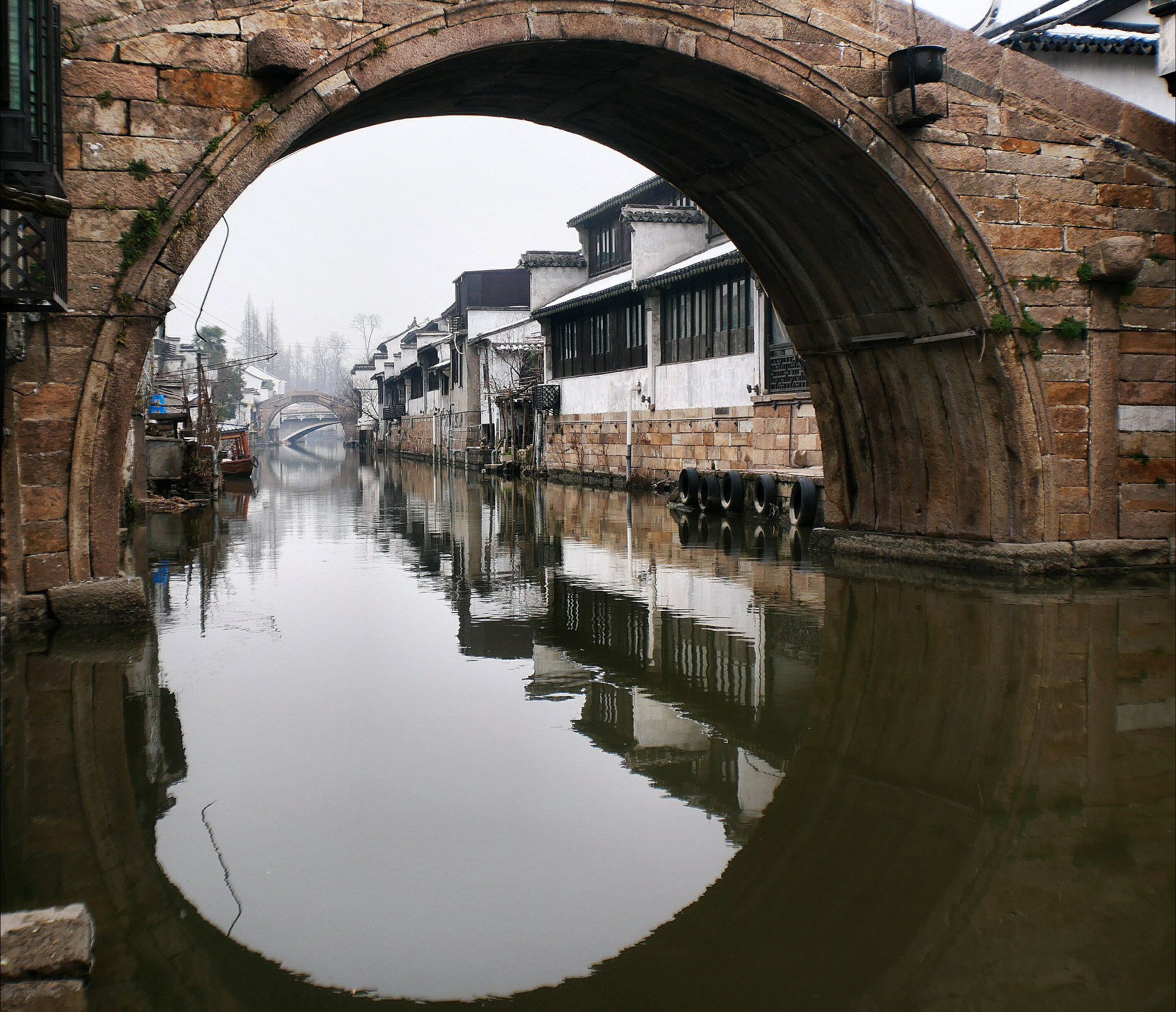 Panasonic Lumix DC-GX850 (Lumix DC-GX800 / Lumix DC-GF9) sample photo. Shaxi old town photography