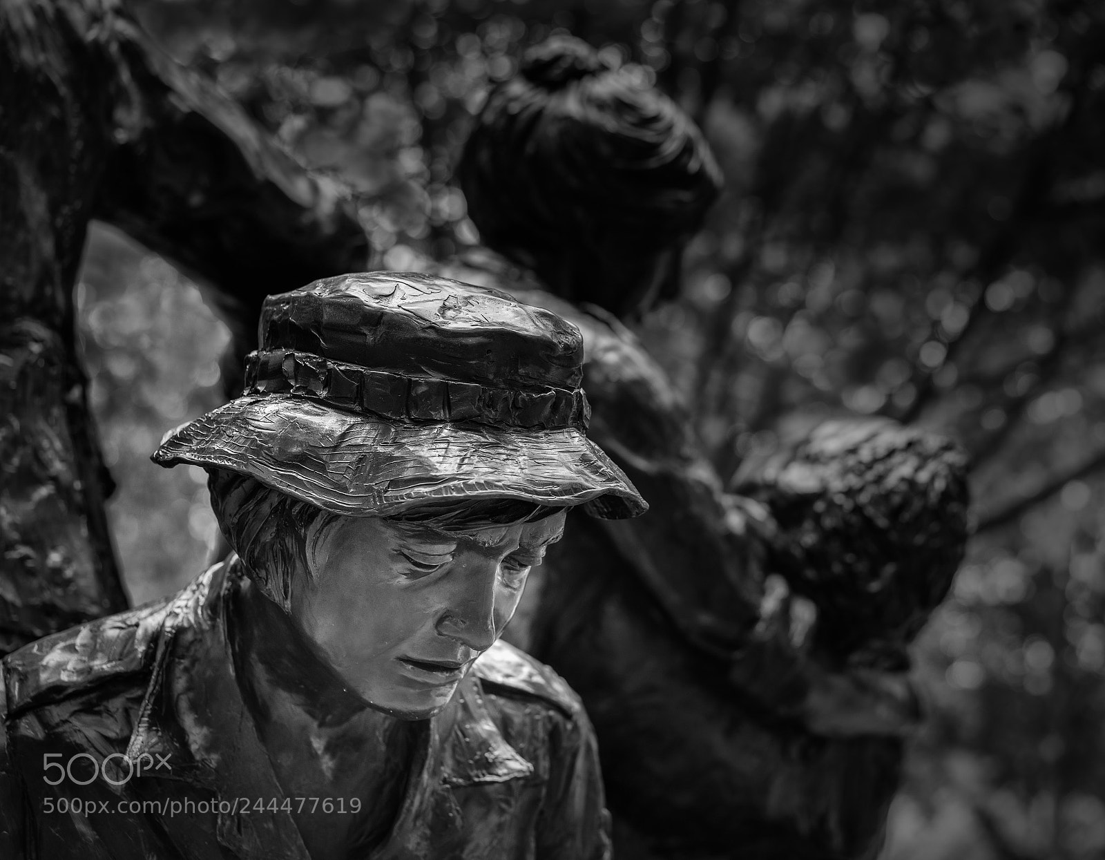 Sony a7R II sample photo. Women's vietnam memorial in photography