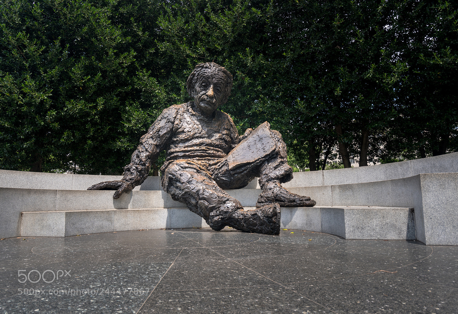 Sony a7R II sample photo. Statue of albert einstein photography