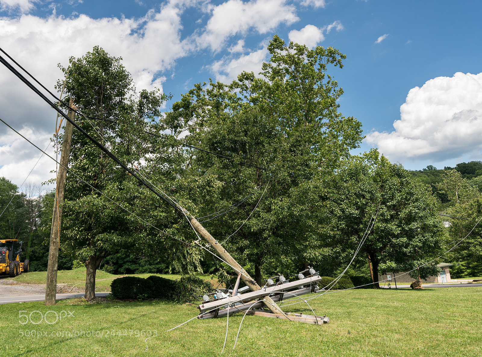 Sony a7R II sample photo. Snapped and downed power photography