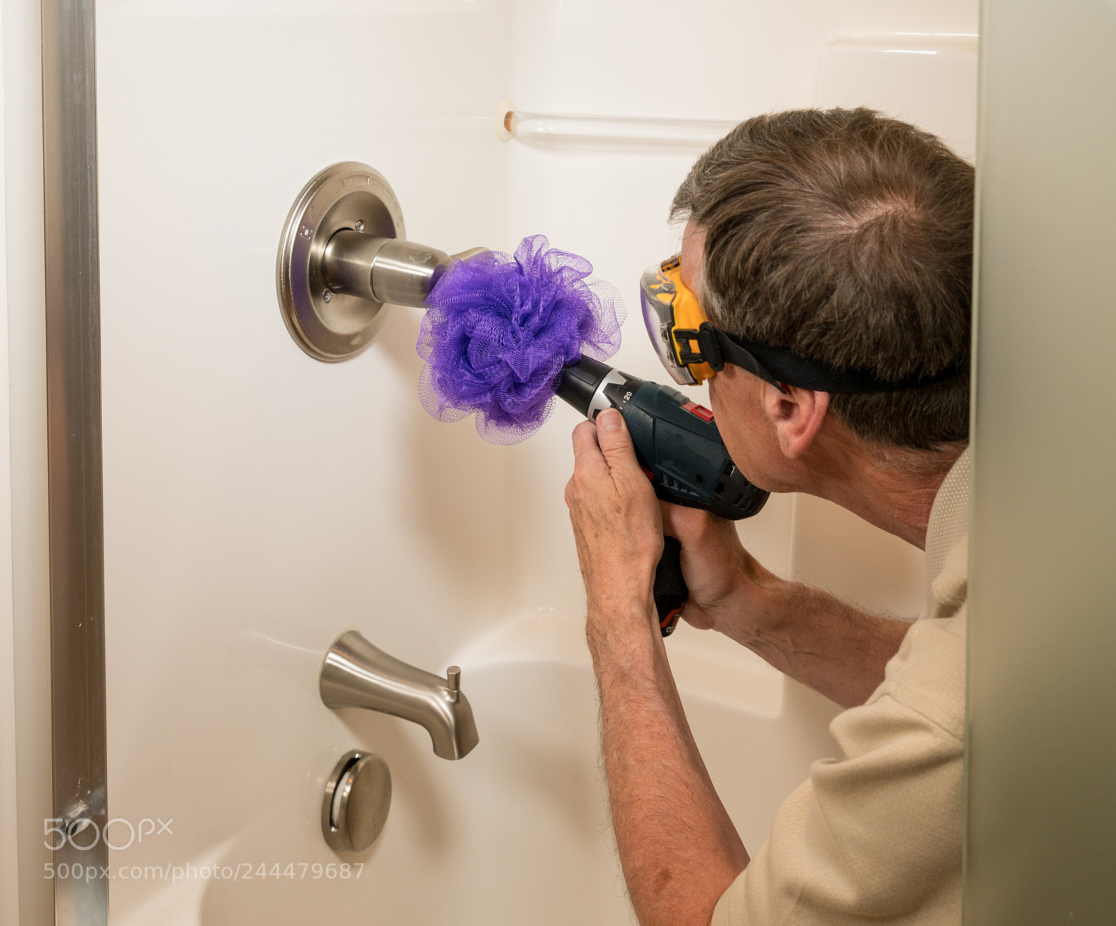 Sony a7R II sample photo. Senior man cleaning a photography