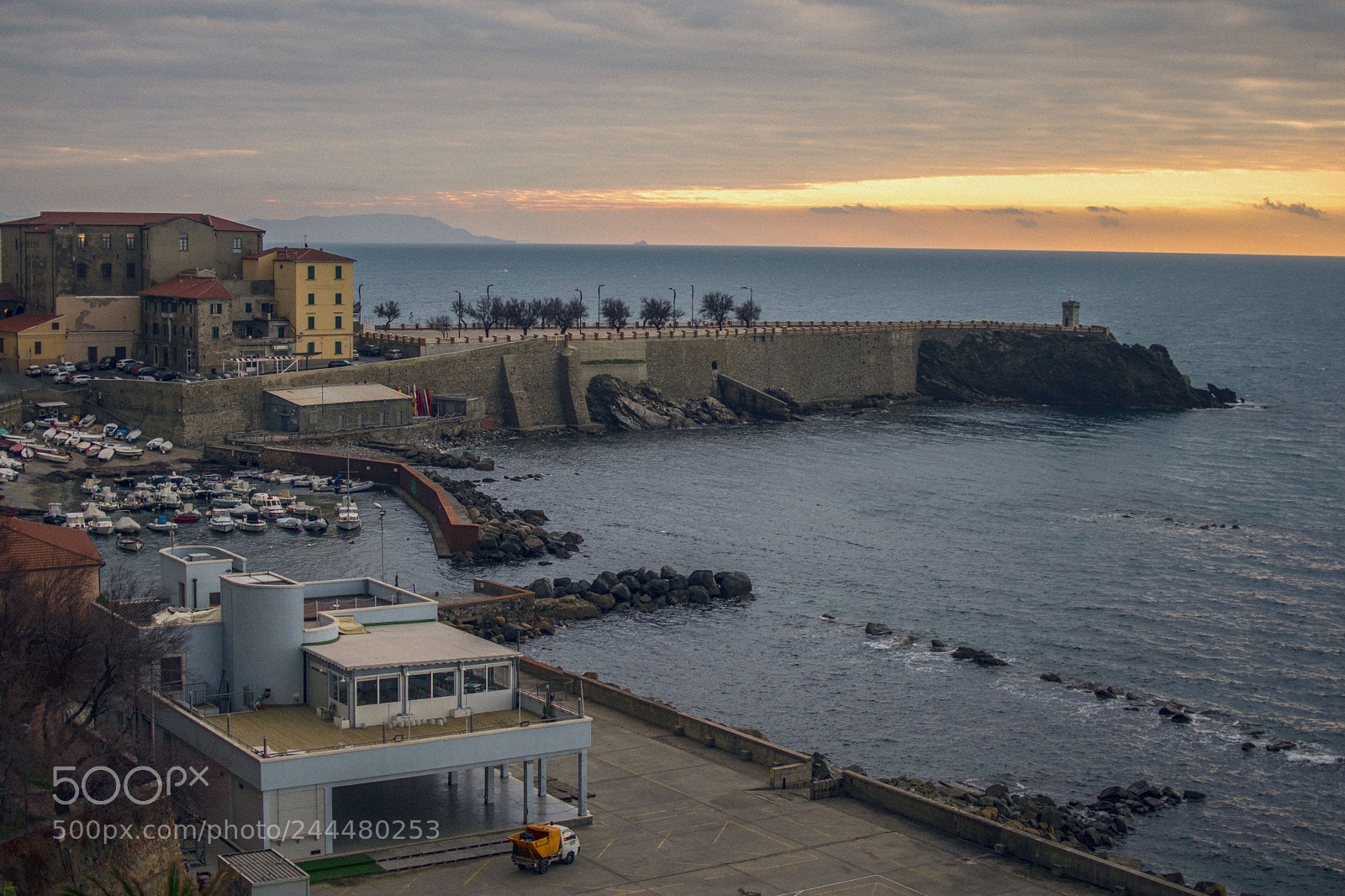 Nikon D3400 sample photo. Piazza bovio photography