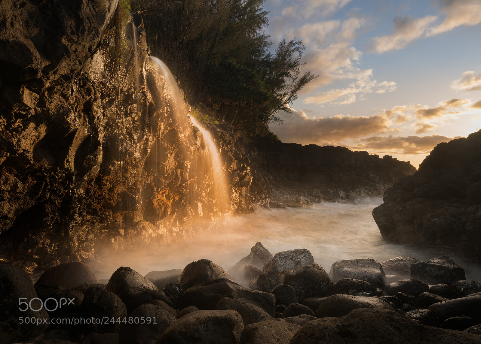 Sony a7R II sample photo. Waterfall near queens bath photography