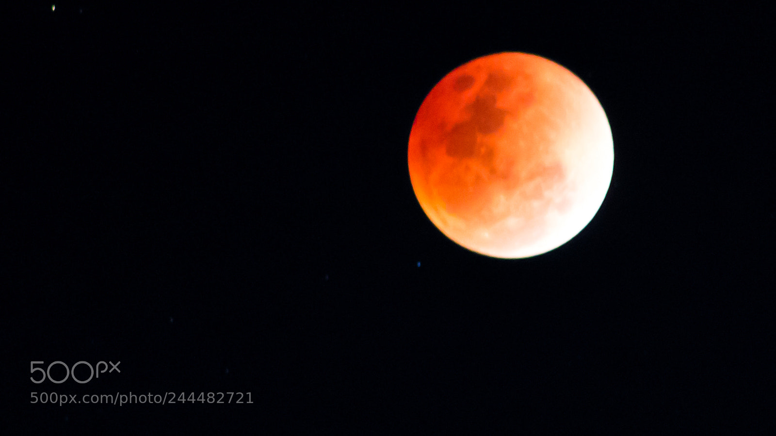 Canon EOS 1100D (EOS Rebel T3 / EOS Kiss X50) sample photo. Super blue moon red photography