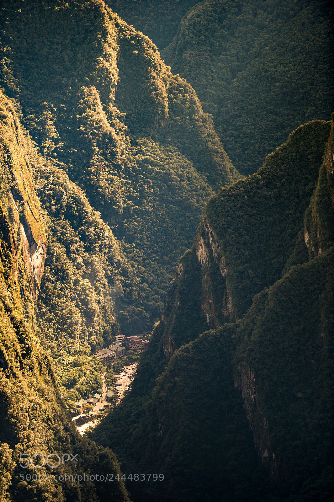 Nikon D4 sample photo. Beneath machu picchu photography