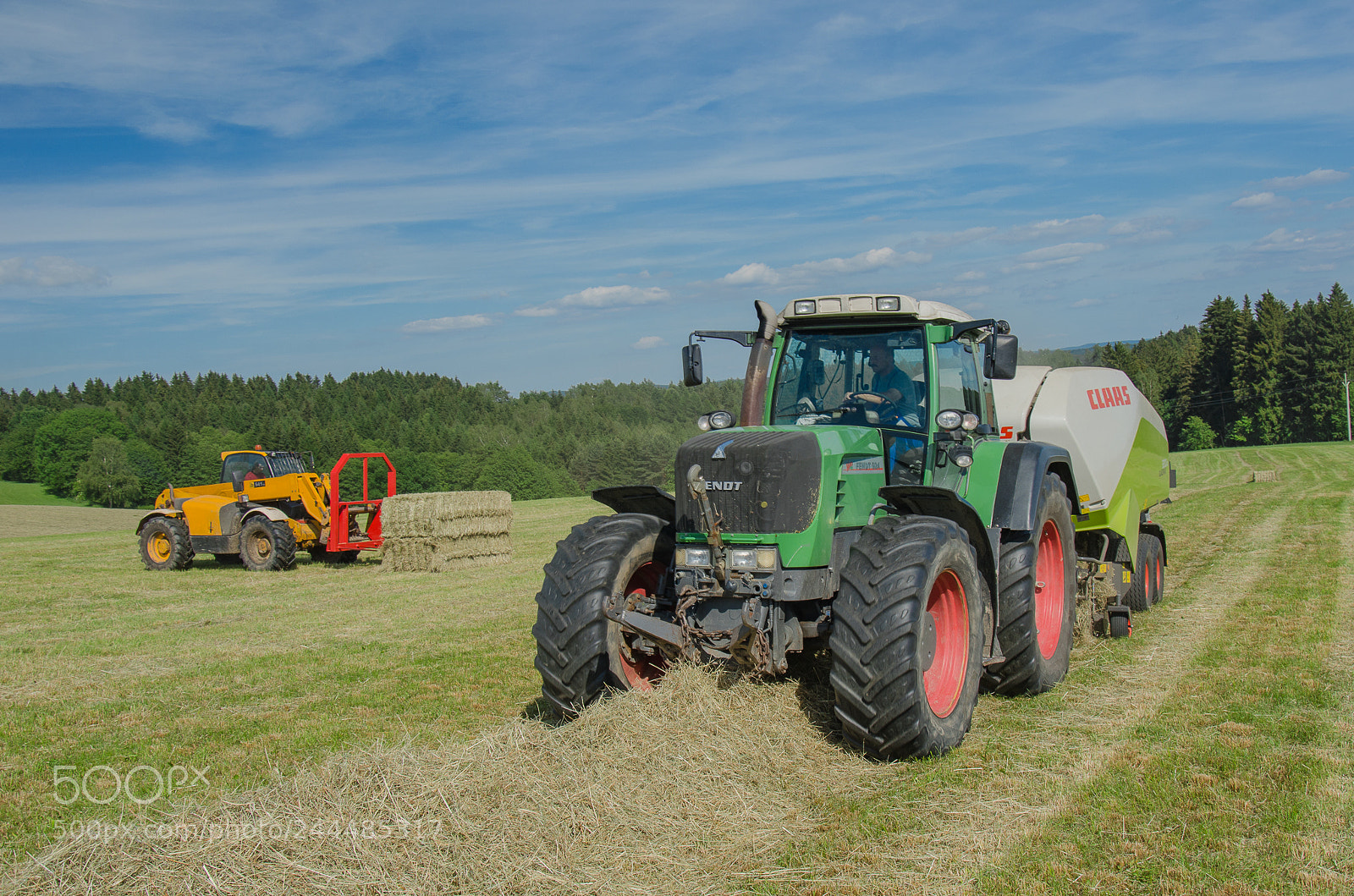 Nikon D5100 sample photo. Fendt 924 with claas photography