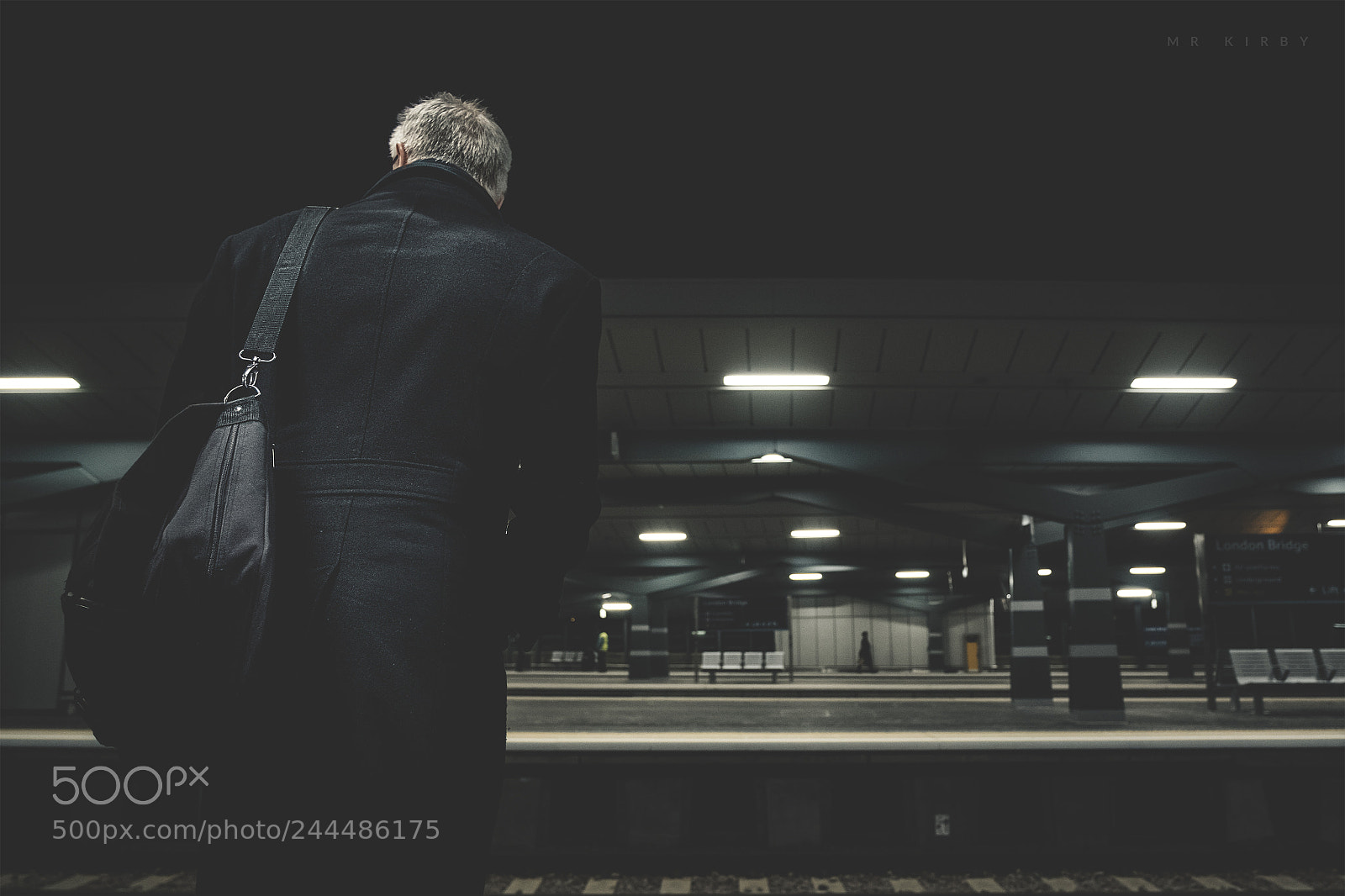 Fujifilm X-T2 sample photo. The commuter photography