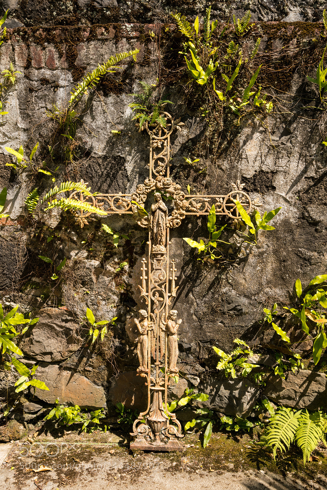Sony a7R II sample photo. Old rusty crucifix affixed photography