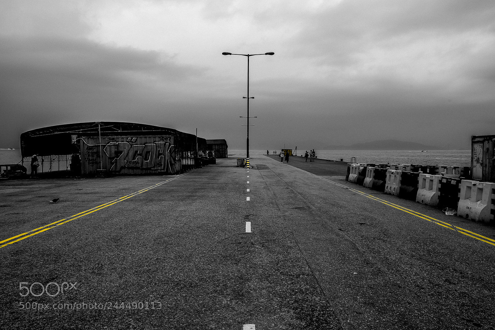 Fujifilm X-T1 sample photo. Gray scale but yellow photography