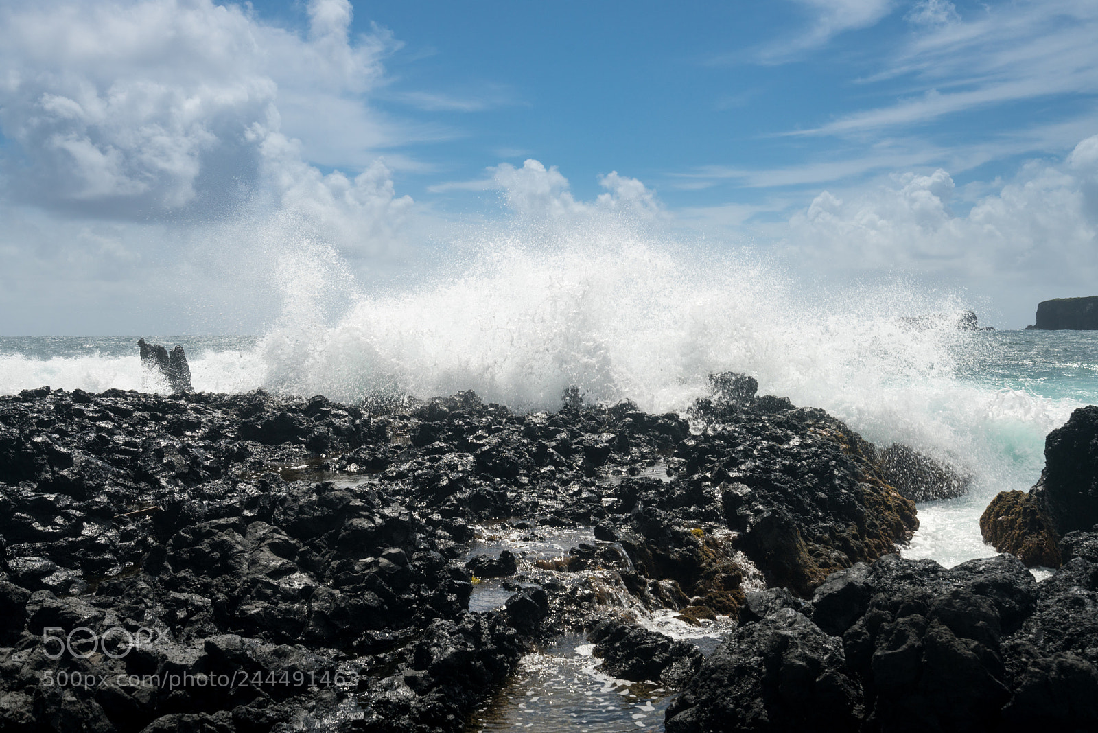 Sony a7R II sample photo. Pacific ocean breaks against photography