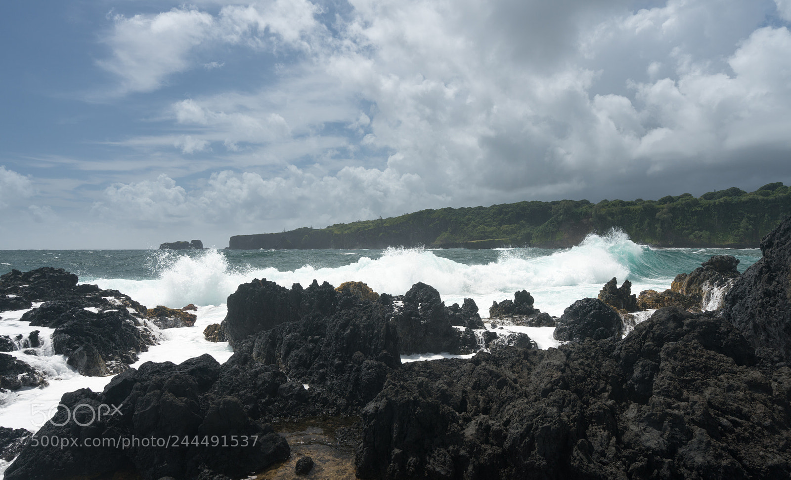 Sony a7R II sample photo. Pacific ocean breaks against photography