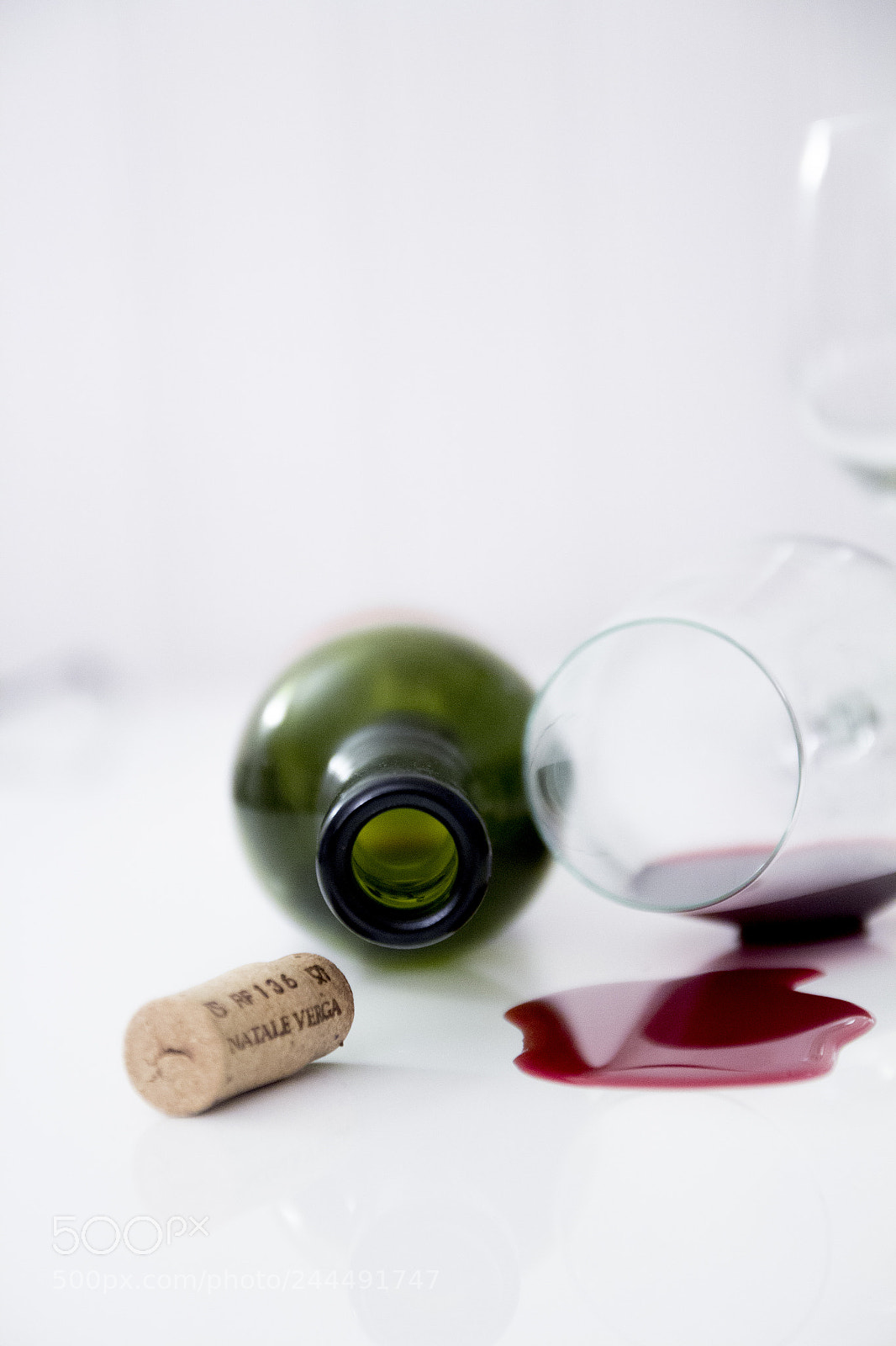 Canon EOS 60D sample photo. Wine spill photography