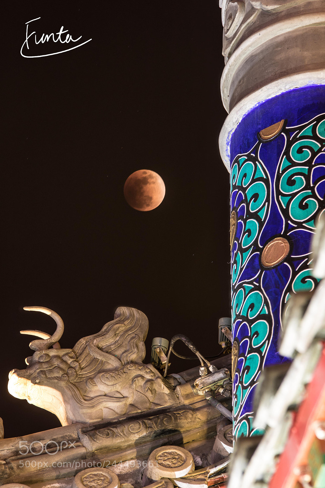 Canon EOS 7D Mark II sample photo. Red moon photography