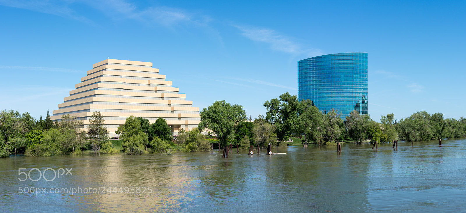 Sony a7R II sample photo. Caltrs and ziggurat buildings photography
