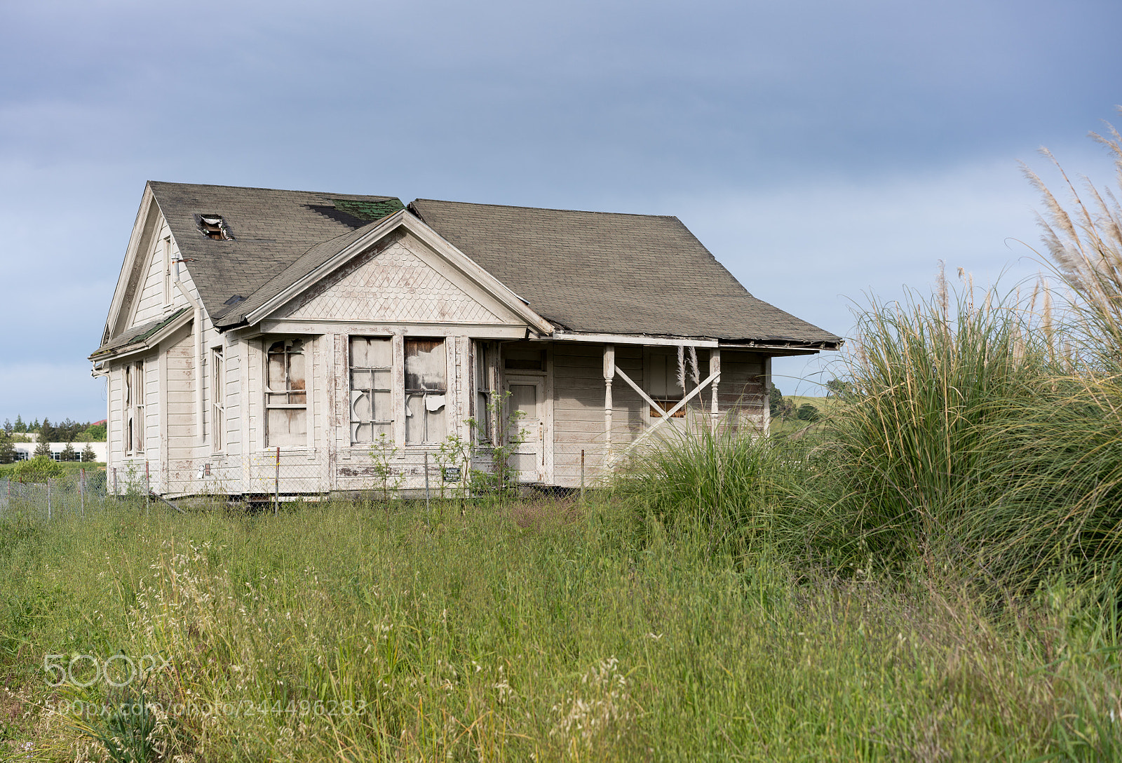 Sony a7R II sample photo. Abandoned single family home photography
