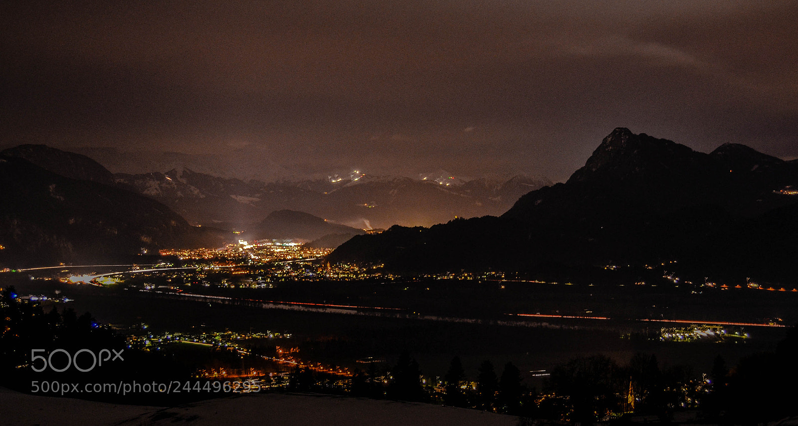 Nikon D3100 sample photo. Nightlight photography