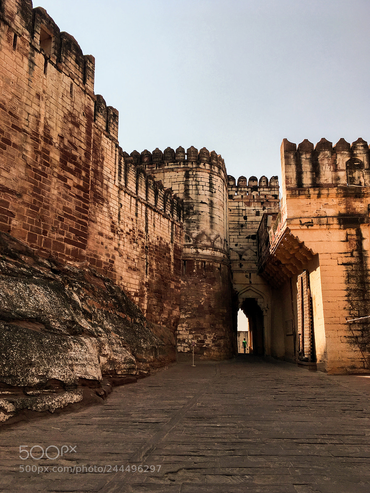 Apple iPhone SE sample photo. Mehrangarh walls photography