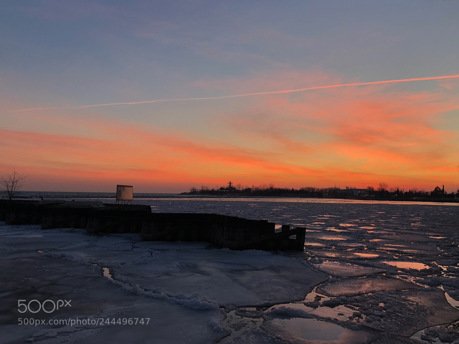 Apple iPhone X sample photo. Icy sunset in toronto photography