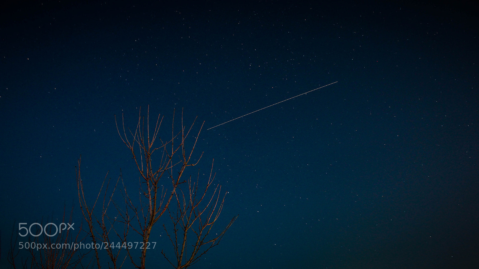 Canon EOS 1300D (EOS Rebel T6 / EOS Kiss X80) sample photo. Astrophotography iss leaves a photography