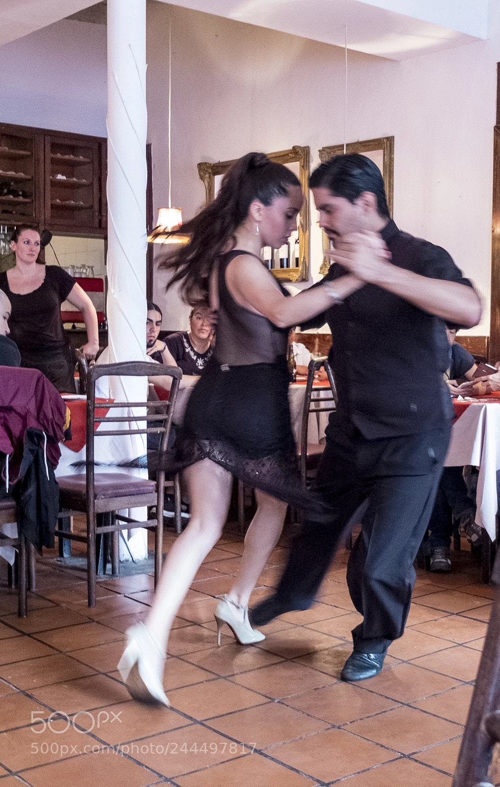 Fujifilm X10 sample photo. Tango photography