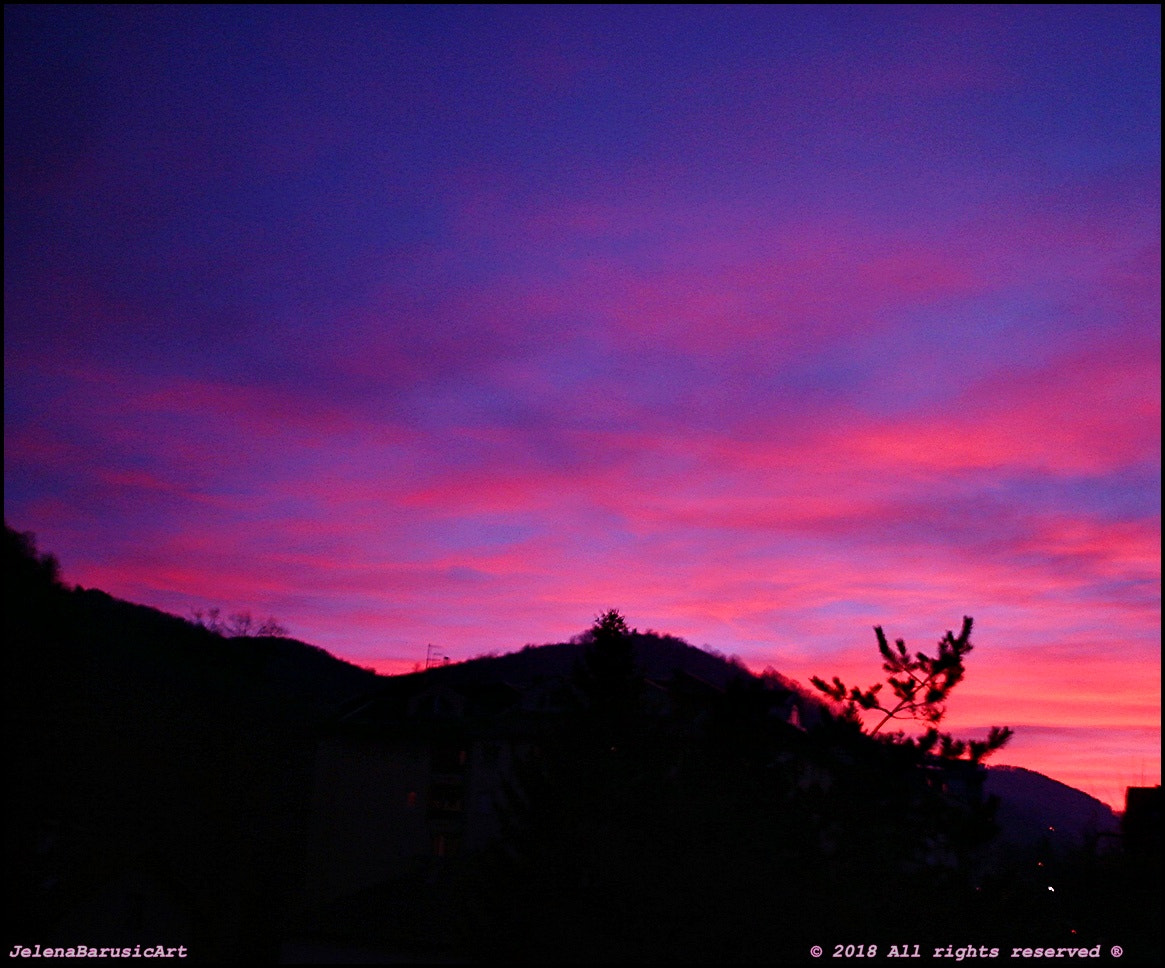 Sony DSC-W5 sample photo. Sky photography