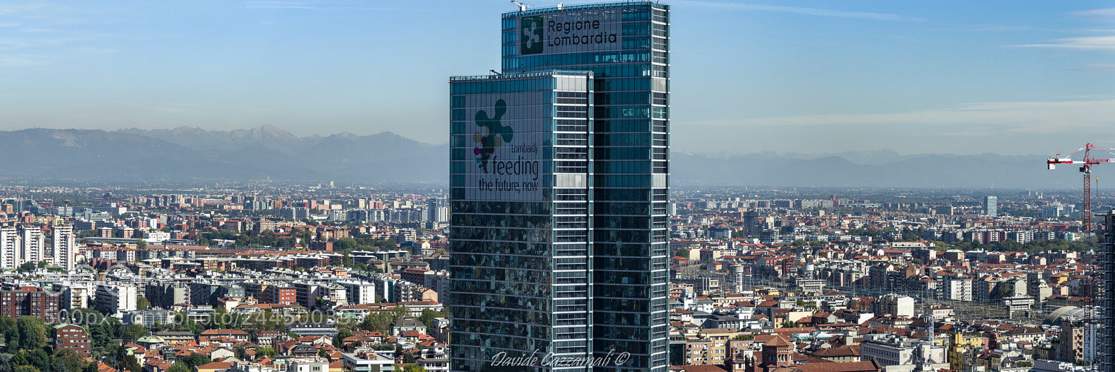 Pentax K-3 sample photo. Palazzo lombardia photography