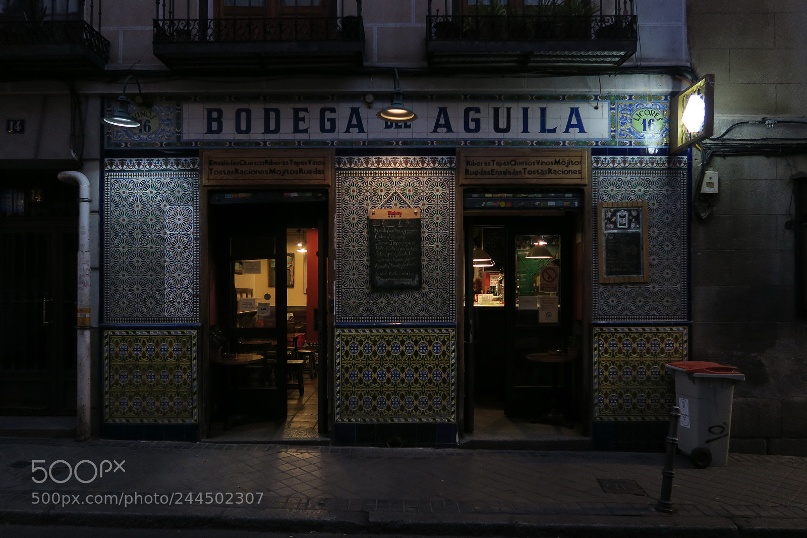 Canon PowerShot G7 X sample photo. Old tavern in madrid photography