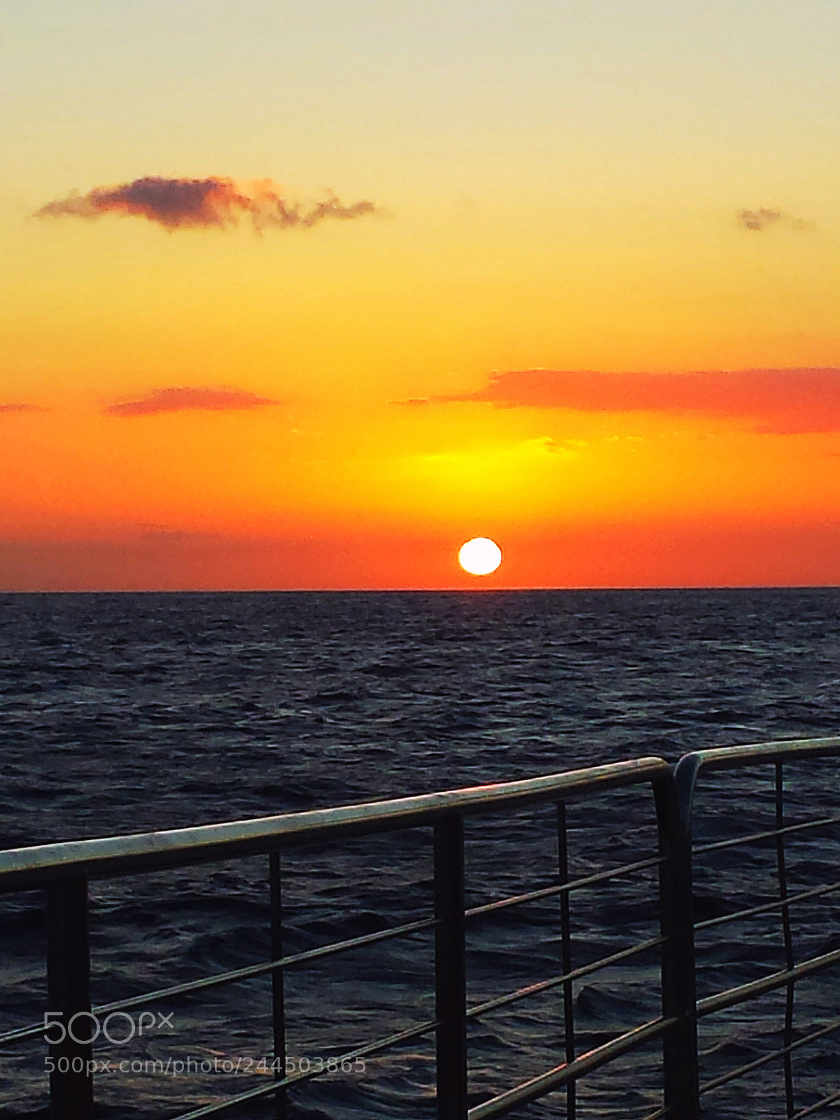 Samsung Galaxy S4 sample photo. Sunset on the ocean photography