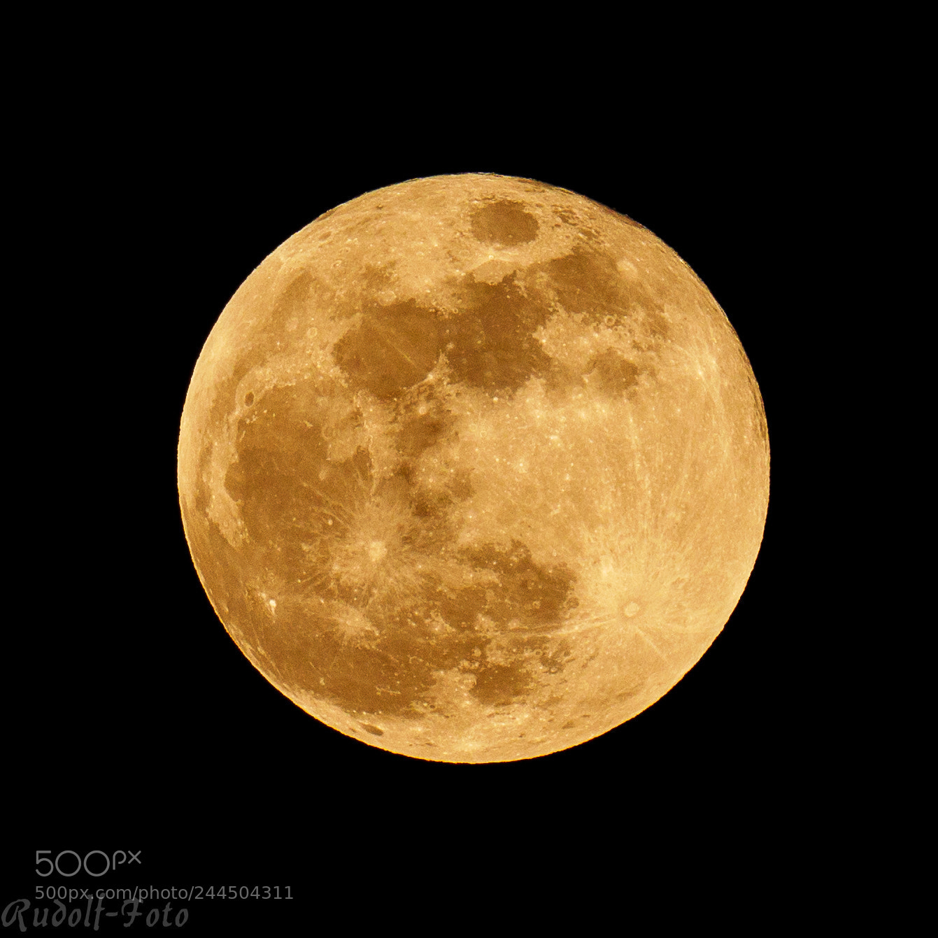 Panasonic Lumix DMC-GX8 sample photo. Full moon photography