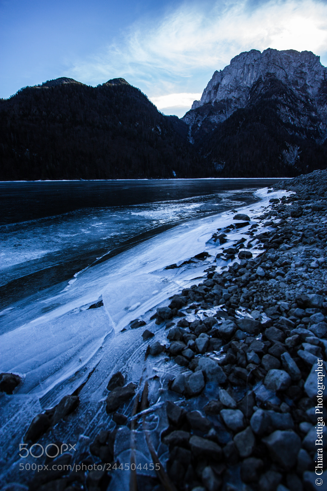 Canon EOS 550D (EOS Rebel T2i / EOS Kiss X4) sample photo. Lake photography