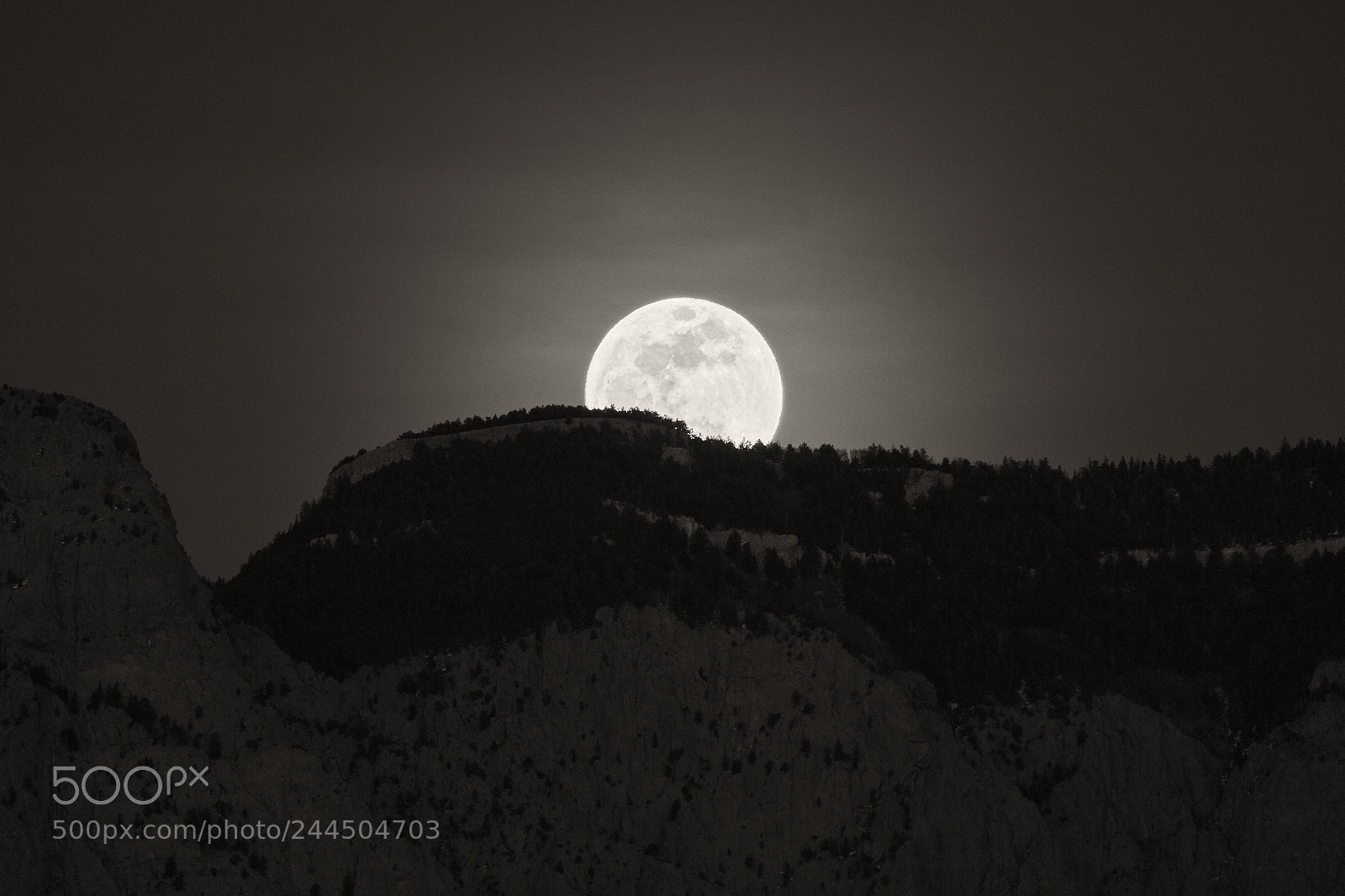 Canon EOS 5DS R sample photo. Moonrise over the sandia photography