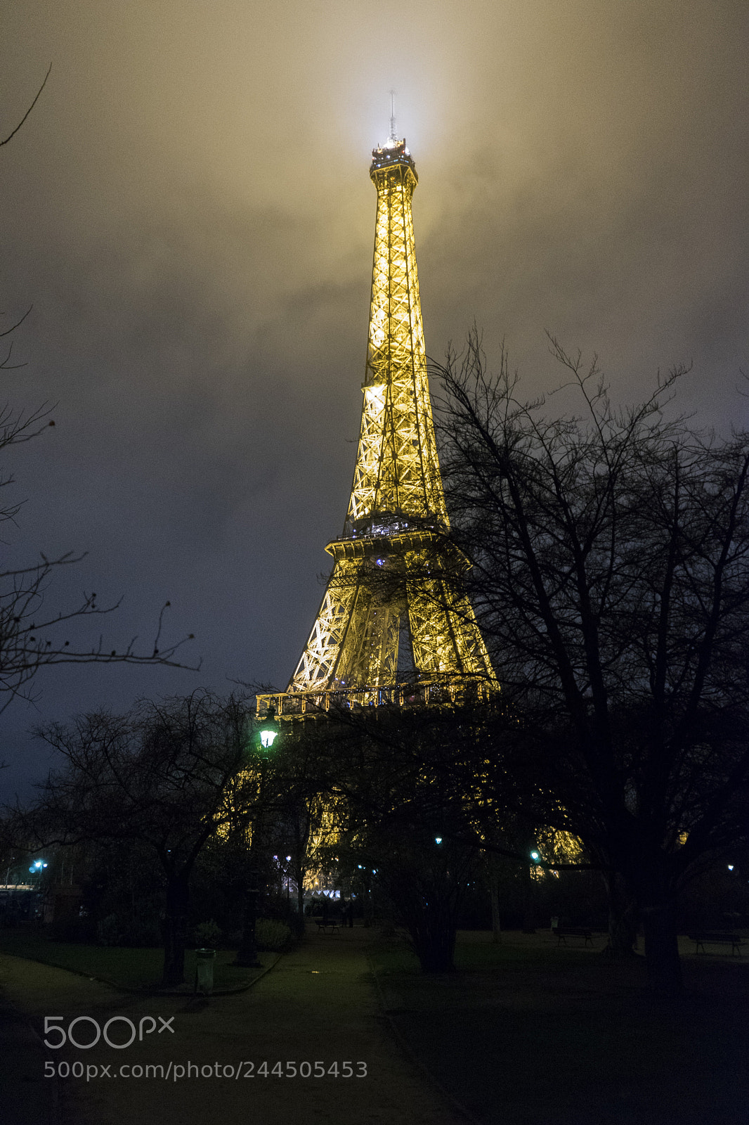 Sony a7 sample photo. Eiffel tower photography