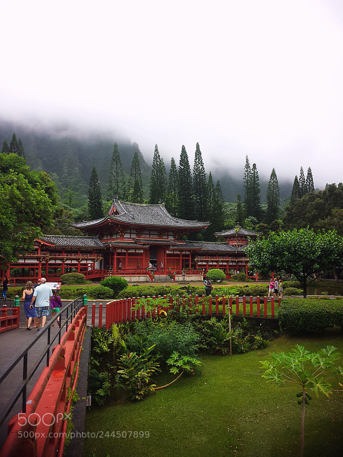 Samsung Galaxy S4 sample photo. Buddhist temple photography