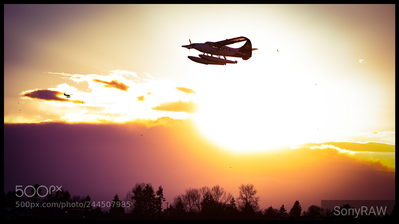 Sony a6500 sample photo. Evening takeoff photography