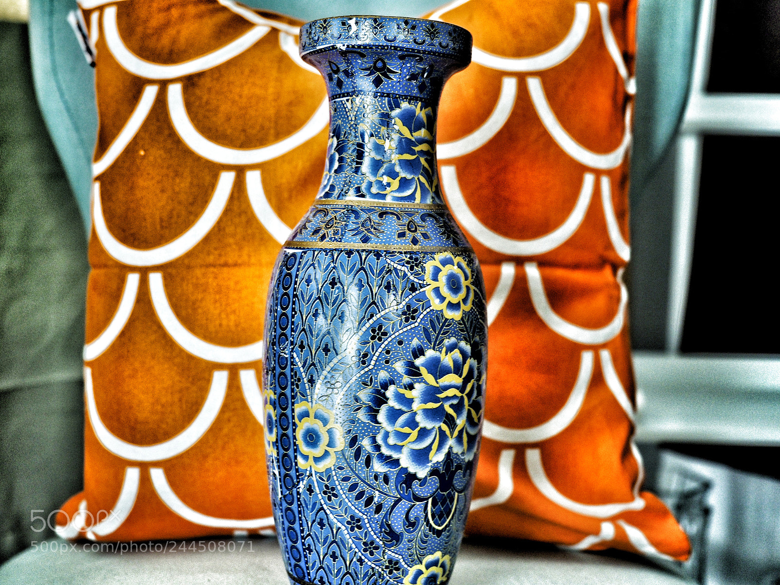 Olympus OM-D E-M10 II sample photo. Beautiful vase 1 /31 /18 thornton colorado photography