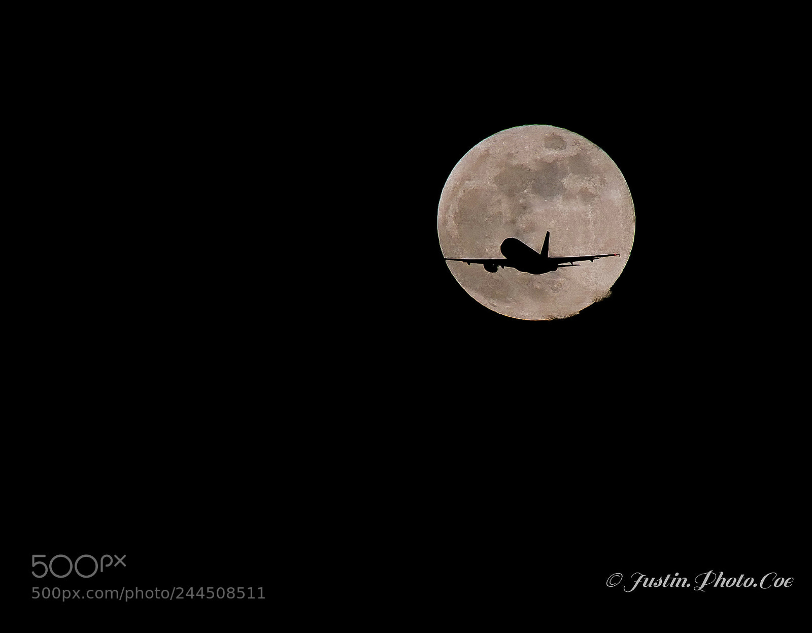 Panasonic Lumix DC-G9 sample photo. Supermoon fly by photography