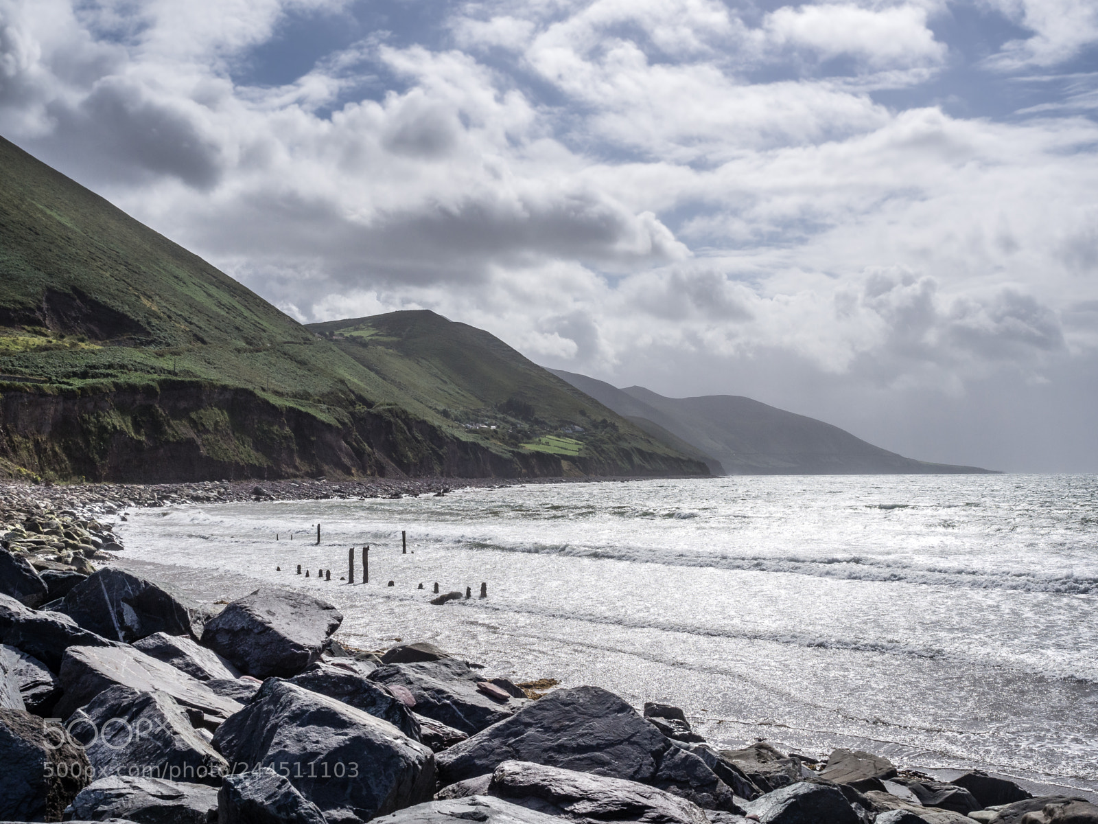 Olympus OM-D E-M10 II sample photo. Rossbeigh beach - ring photography
