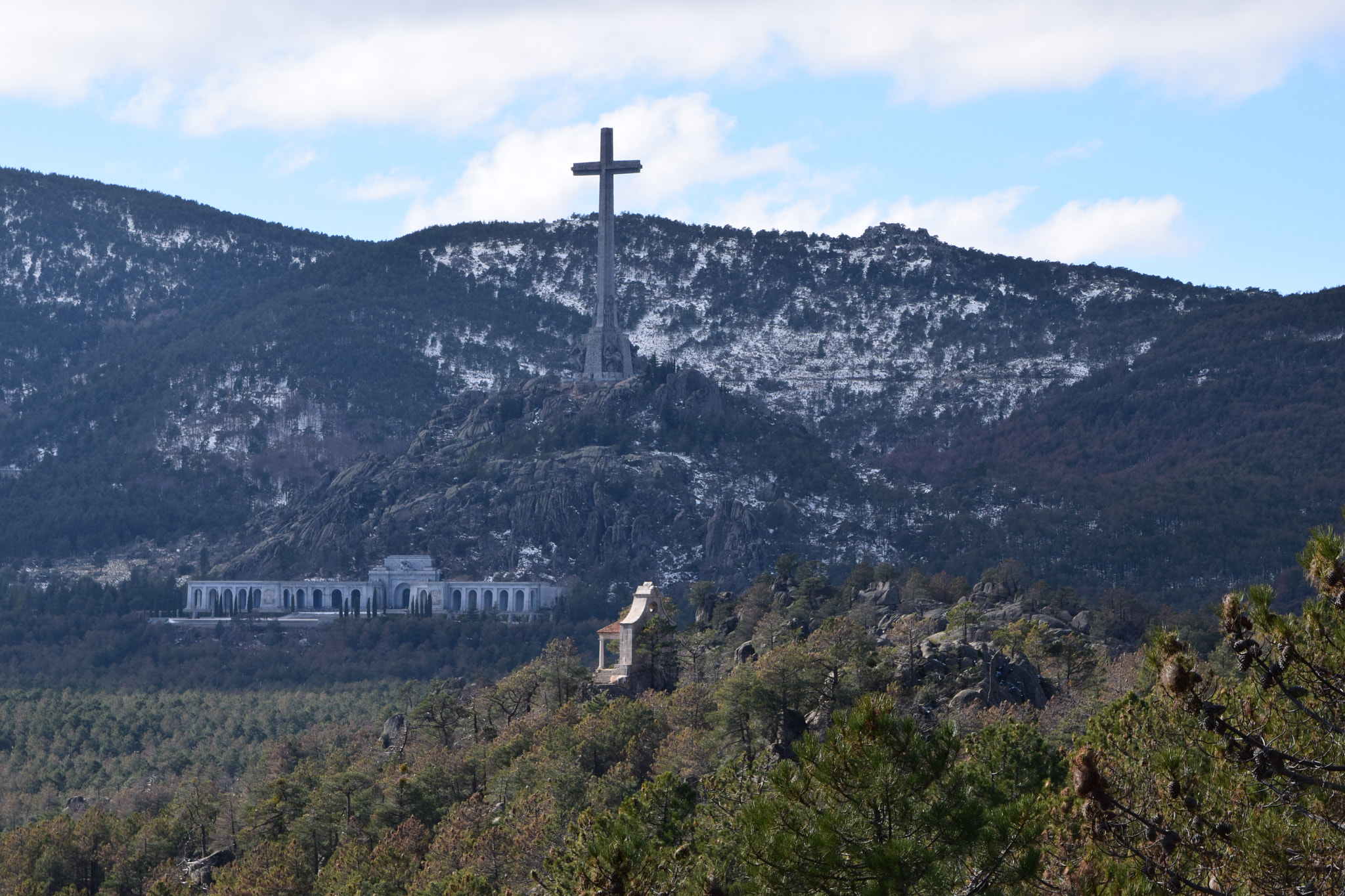 Nikon D3300 + Sigma 17-70mm F2.8-4 DC Macro OS HSM | C sample photo. Valle de los caidos photography