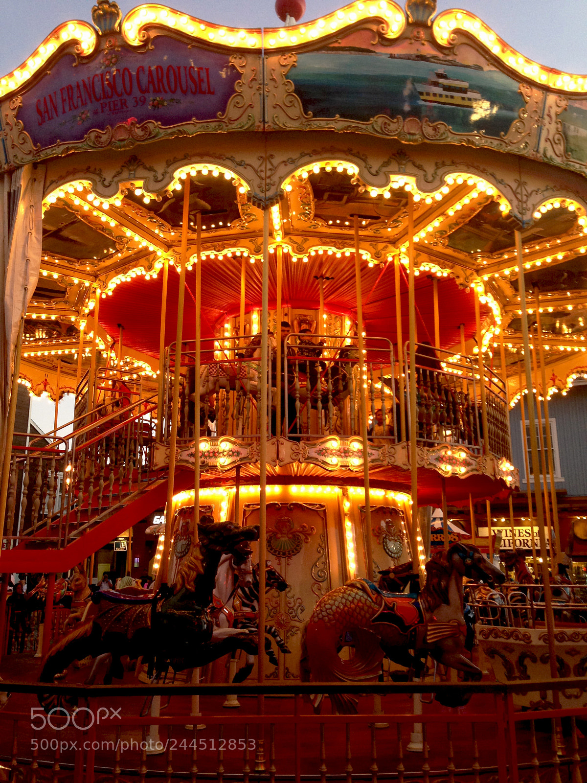 Apple iPhone 5 sample photo. Carousel photography