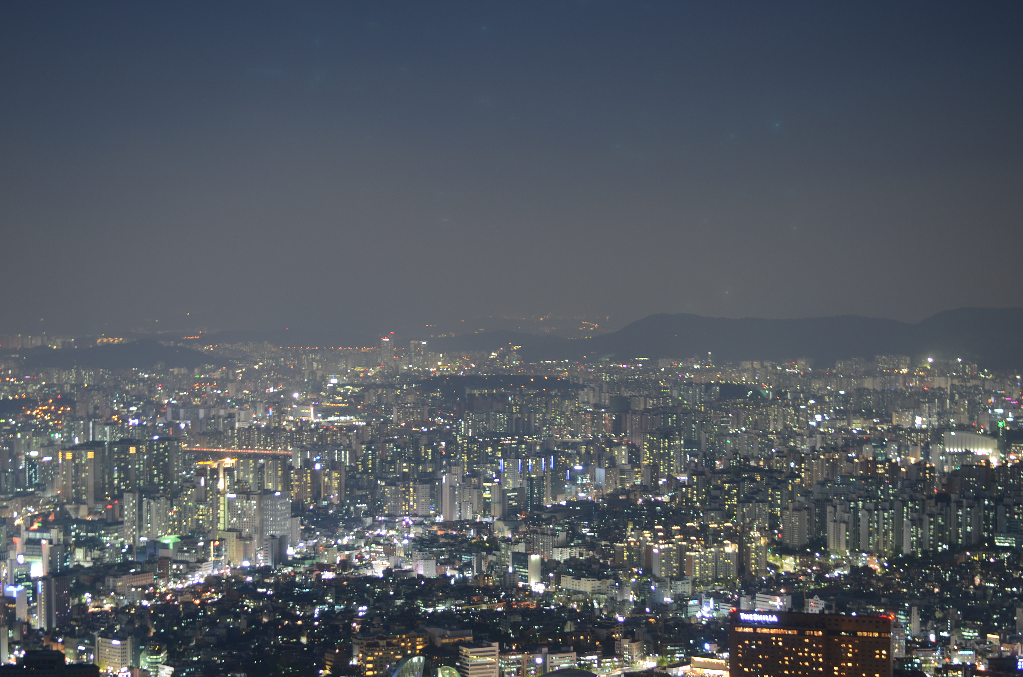 Nikon D7000 + Nikon AF-S Nikkor 50mm F1.8G sample photo. Seoul's night photography