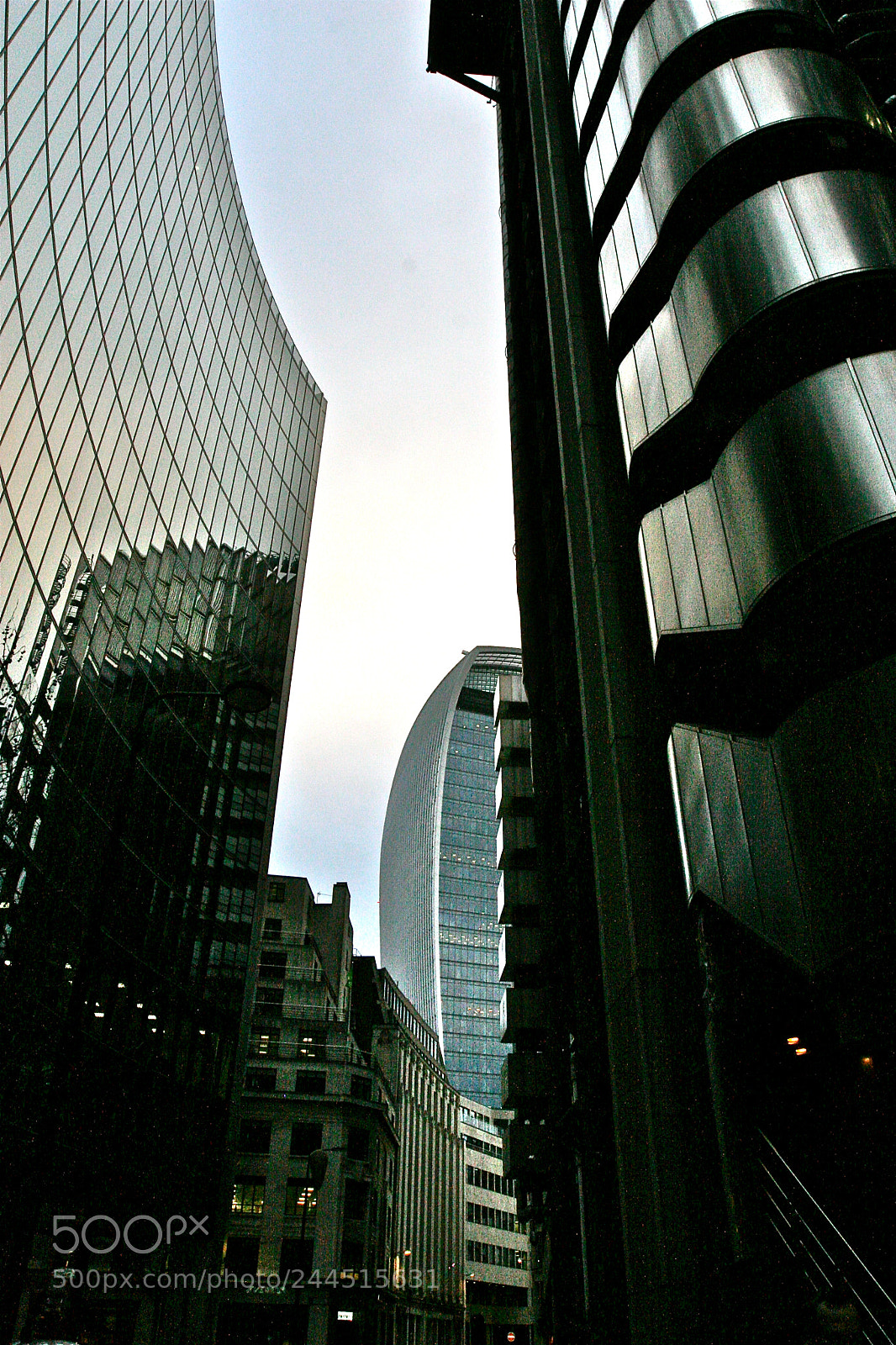 Canon EOS 30D sample photo. City shapes photography