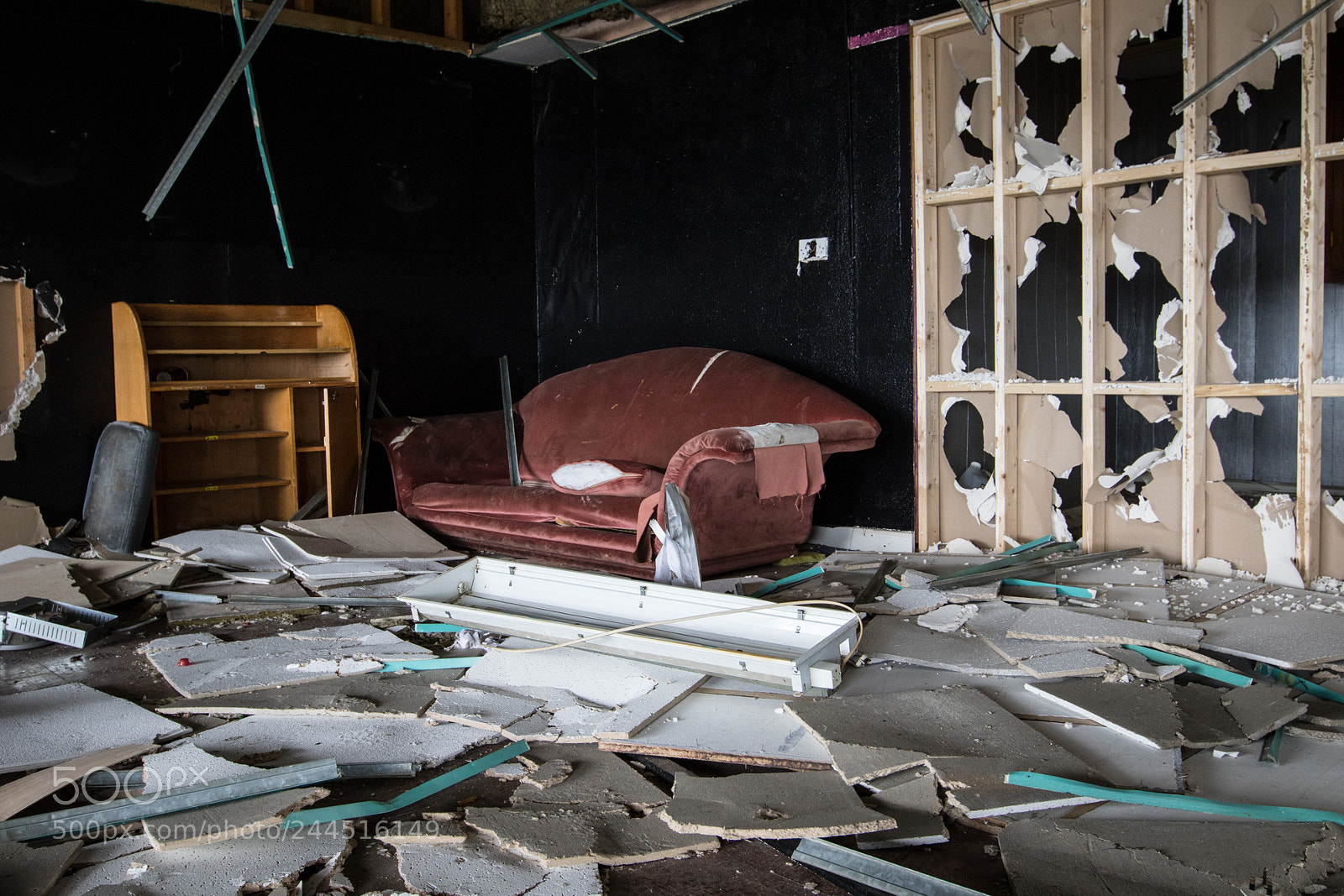 Canon EOS 7D Mark II sample photo. Abandoned club photography