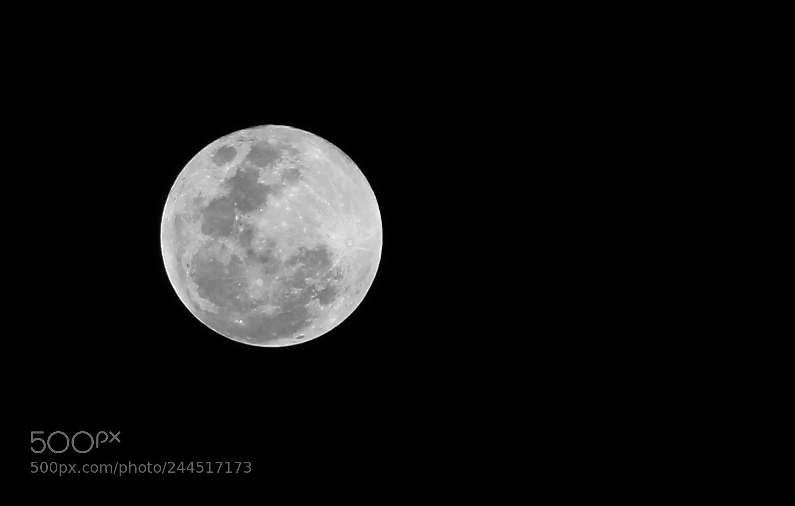 Canon EOS 1300D (EOS Rebel T6 / EOS Kiss X80) sample photo. Tried capturing #supermoon photography