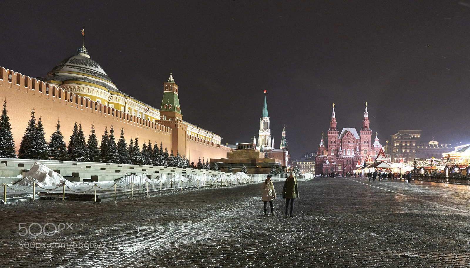 Sony a7R II sample photo. Red square, the great photography