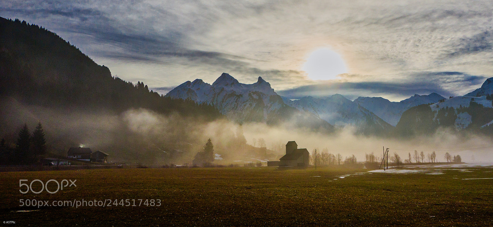 Panasonic Lumix DMC-LX10 (Lumix DMC-LX15) sample photo. Sunrise mist photography