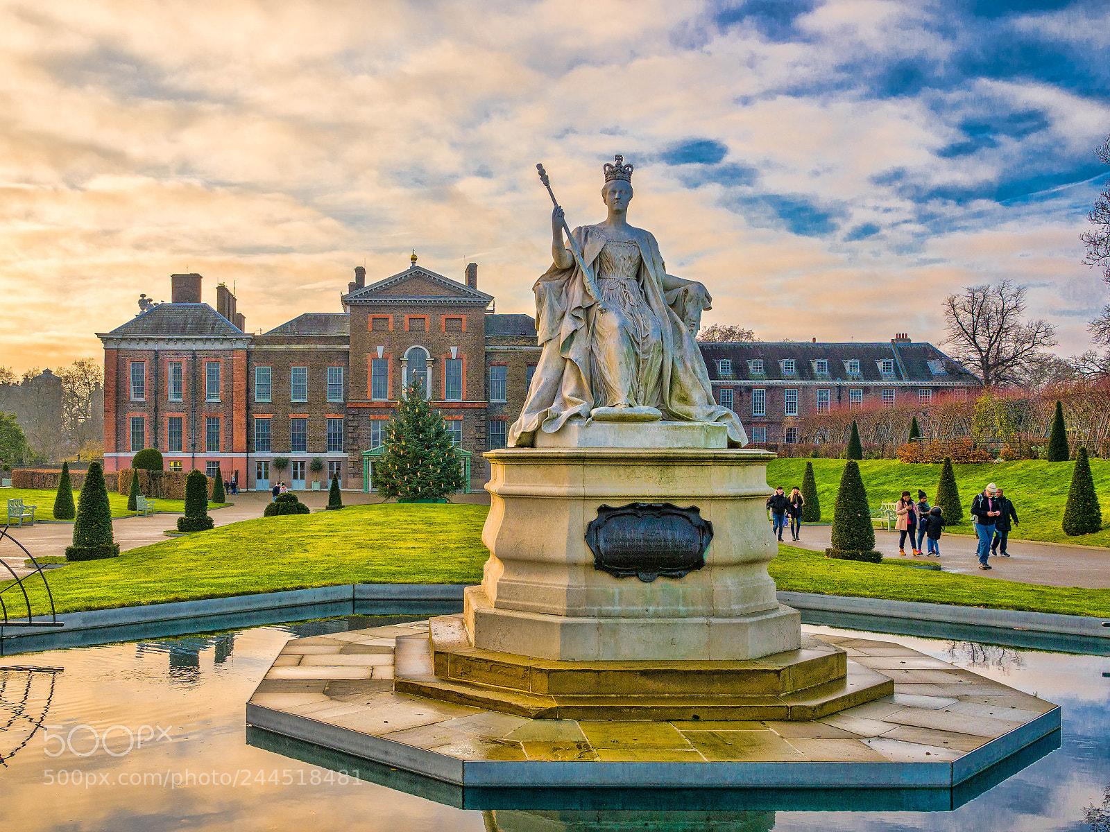Panasonic Lumix DC-GH5 sample photo. Kennisngton palace in december 2017 photography