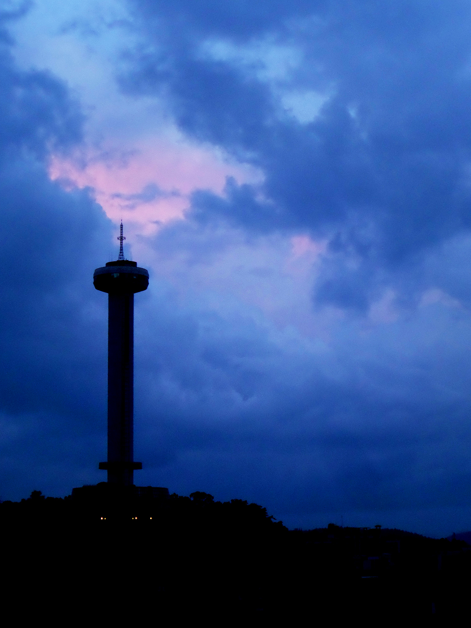 Samsung WB250F/WB251F/WB252F sample photo. Tower photography